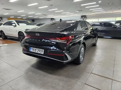 Hyundai Avante 2024, 30986 км, за 19500000 KRW