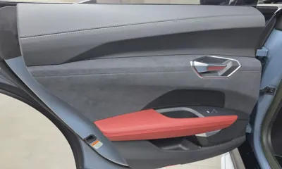 Audi e-tron GT 2022, 9422 км, за 105000000 KRW - фото 25