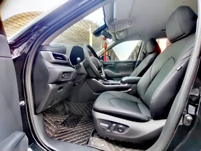 Toyota Highlander 2025, 3000 км, за 189800 CNY - фото 6