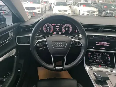 Audi A7 2024, 34500 км, за 336800 CNY - фото 11