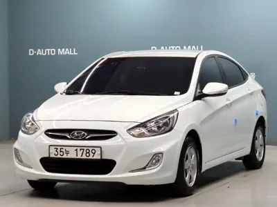 Hyundai Accent · 2012 год