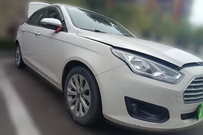 Ford Escort 2017, 68900 км, за 30253.91 CNY - фото 3