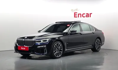 BMW 7-Series · 2021 год