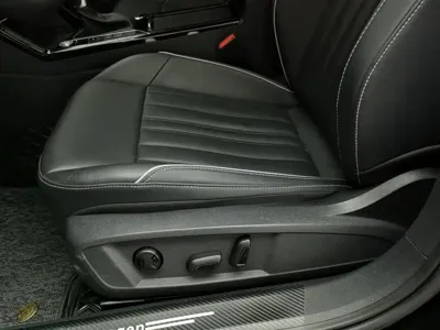 Volkswagen Passat 2023, 25000 км, за 103800 CNY - фото 20
