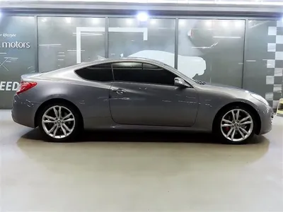 Hyundai Genesis 2010, 181621 км, за 2500000 KRW