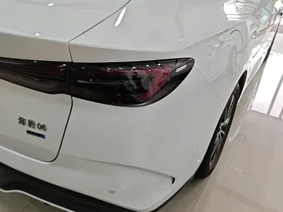 BYD 海豹06 2025, 11000 км, за 90800 CNY - фото 8