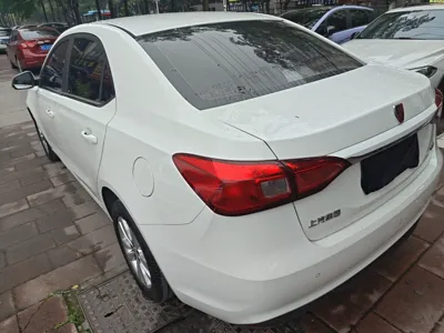 Roewe 360 2015, 125500 км, за 27987.24 CNY