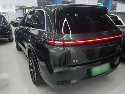 Li Auto L8 2023, 45300 км, за 233347.09 CNY