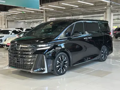Toyota Vellfire · 2024 год