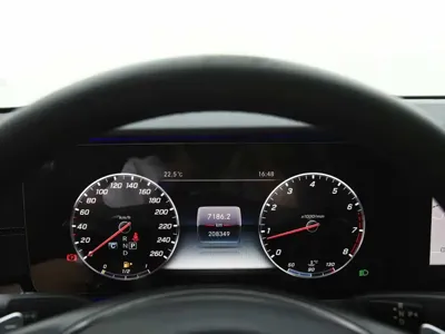 Mercedes-Benz E-Class 2017, 200000 км, за 129800 CNY - фото 11