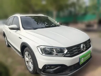 Volkswagen C-Trek 2017, 117600 км, за 51984.07 CNY