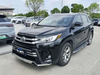 Toyota Highlander · 2022 год