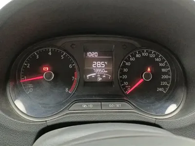 Volkswagen Polo 2017, 73900 км, за 25800 CNY - фото 14