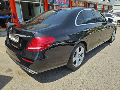 Mercedes-Benz E-Class 2018, 86913 км, за 20990000 KRW - фото 5