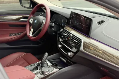 BMW 5 Series New Energy 2022, 36400 км, за 230344.11 CNY - фото 35