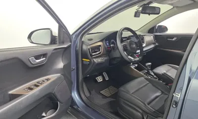 Kia Stonic 2018, 138643 км, за 7500000 KRW - фото 10