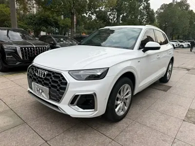Audi Q5L · 2021 год