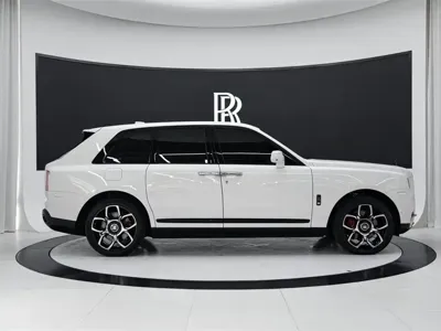 Rolls-Royce Cullinan 2023, 11000 км, за 5890000 CNY - фото 7