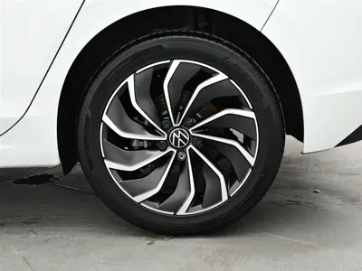 Volkswagen Golf 2023, 42300 км, за 99900 CNY - фото 8
