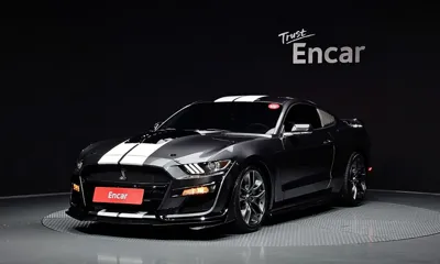 Ford Mustang · 2017 год
