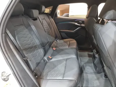 Audi A6 e-tron 2025, 6616 км, за 79000000 KRW - фото 20