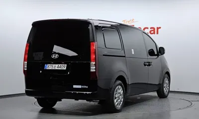 Hyundai Staria 2025, 3761 км, за 28800000 KRW