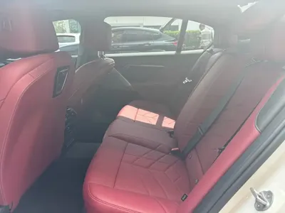 BMW 5 Series 2025, 9600 км, за 318000 CNY - фото 8