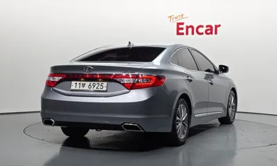 Hyundai Grandeur 2015, 105456 км, за 5500000 KRW - фото 2
