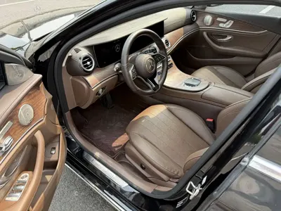 Mercedes-Benz E-Class 2023, 67000 км, за 251800 CNY