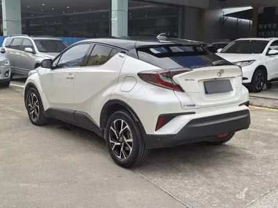 Toyota C-HR 2018, 80000 км, за 47800 CNY