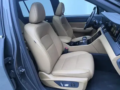 Li Auto Li ONE 2022, 110000 км, за 113800 CNY - фото 9