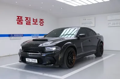 Dodge Charger · 2016 год