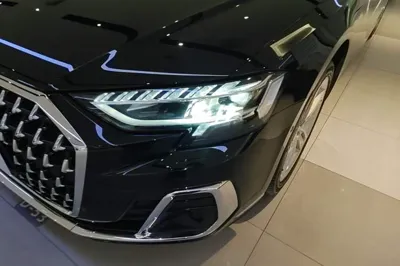 Audi A8 2023, 62200 км, за 464321.7 CNY - фото 8