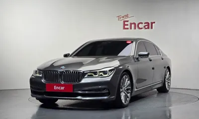 BMW 7-Series · 2018 год