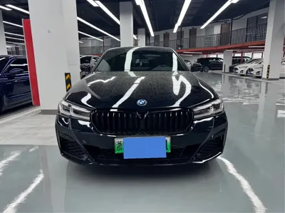 BMW 5 Series New Energy 2022, 35800 км, за 178700 CNY