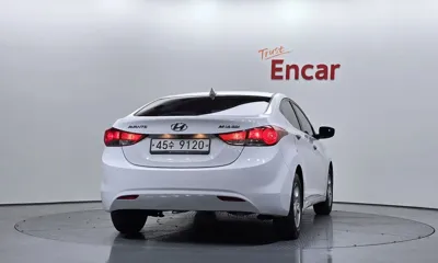 Hyundai Avante 2012, 124270 км, за 4990000 KRW