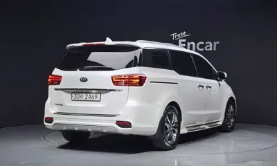 Kia Canival 2019, 59639 км, за 18900000 KRW