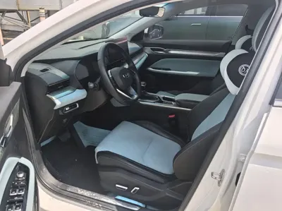Geely Emgrand L 2022, 30000 км, за 39500 CNY - фото 4