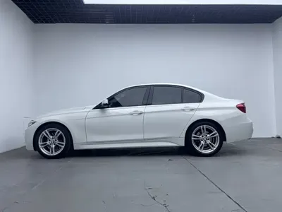BMW 3 Series 2019, 101000 км, за 82899 CNY
