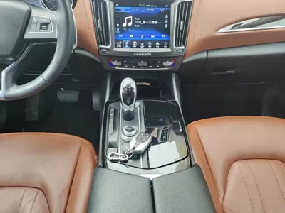 Maserati Levante 2017, 114300 км, за 169899 CNY - фото 11