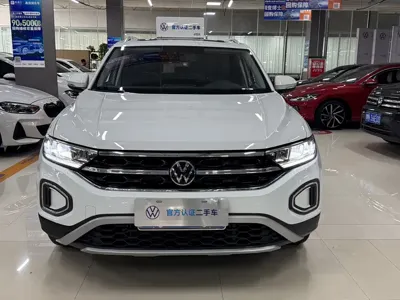 Volkswagen T-Roc 2023, 31000 км, за 121800 CNY