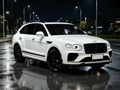 Bentley Bentayga 2022, 24000 км, за 2240000 CNY - фото 3