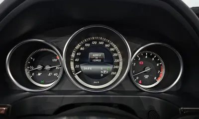 Mercedes-Benz E-Class 2015, 123922 км, за 10500000 KRW - фото 8