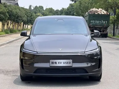 Tesla Model Y 2025, 18000 км, за 257800 CNY - фото 2