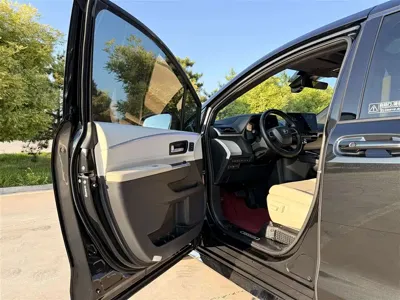 Toyota Granvia 2024, 34000 км, за 233800 CNY