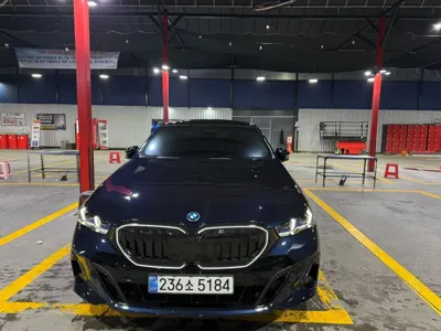 BMW 5-Series · 2025 год