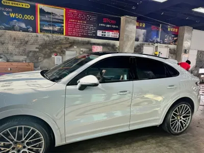 Porsche Cayenne 2023, 55000 км, за 110000000 KRW