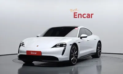 Porsche Taycan · 2023 год