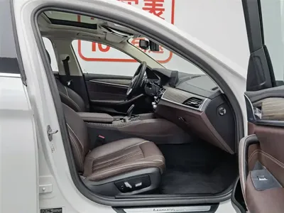 BMW 5 Series 2019, 72500 км, за 140800 CNY - фото 23