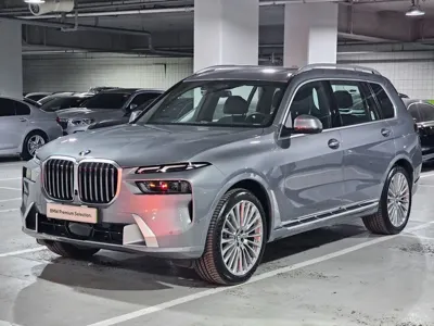 BMW X7 · 2025 год